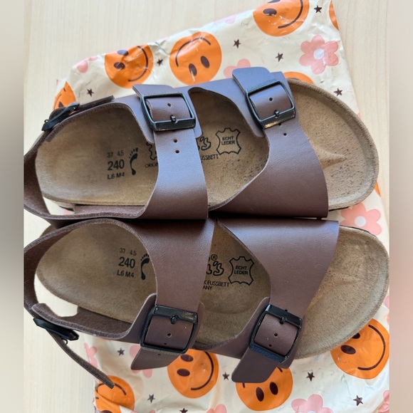 BRAND NEW BIRKS - Picture 4 of 4
